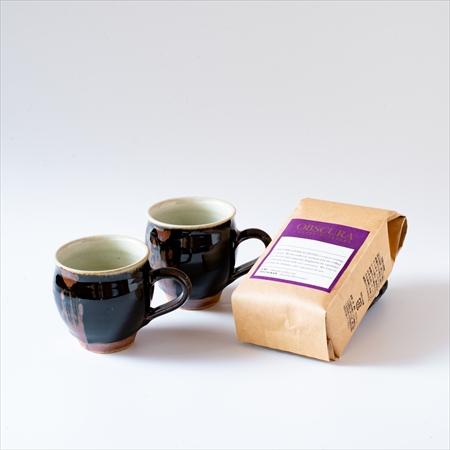 「佐久間藤太郎窯（さくま とうたろうがま）　コーヒーカップ（長）」×2個とチョコレートブレンド（200g）のセット